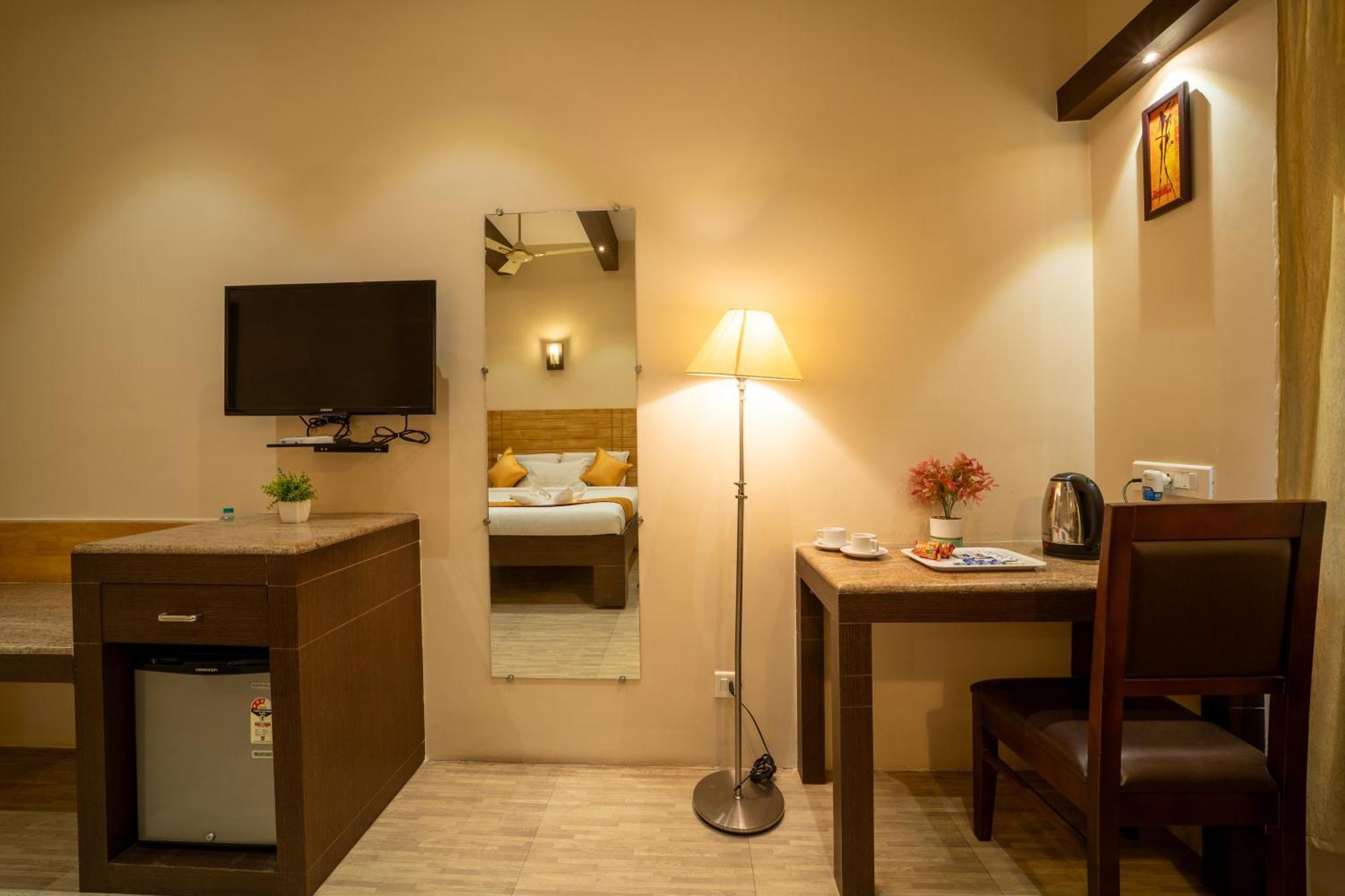 Yagappa Residency Hotel Tandzsávúr Kültér fotó