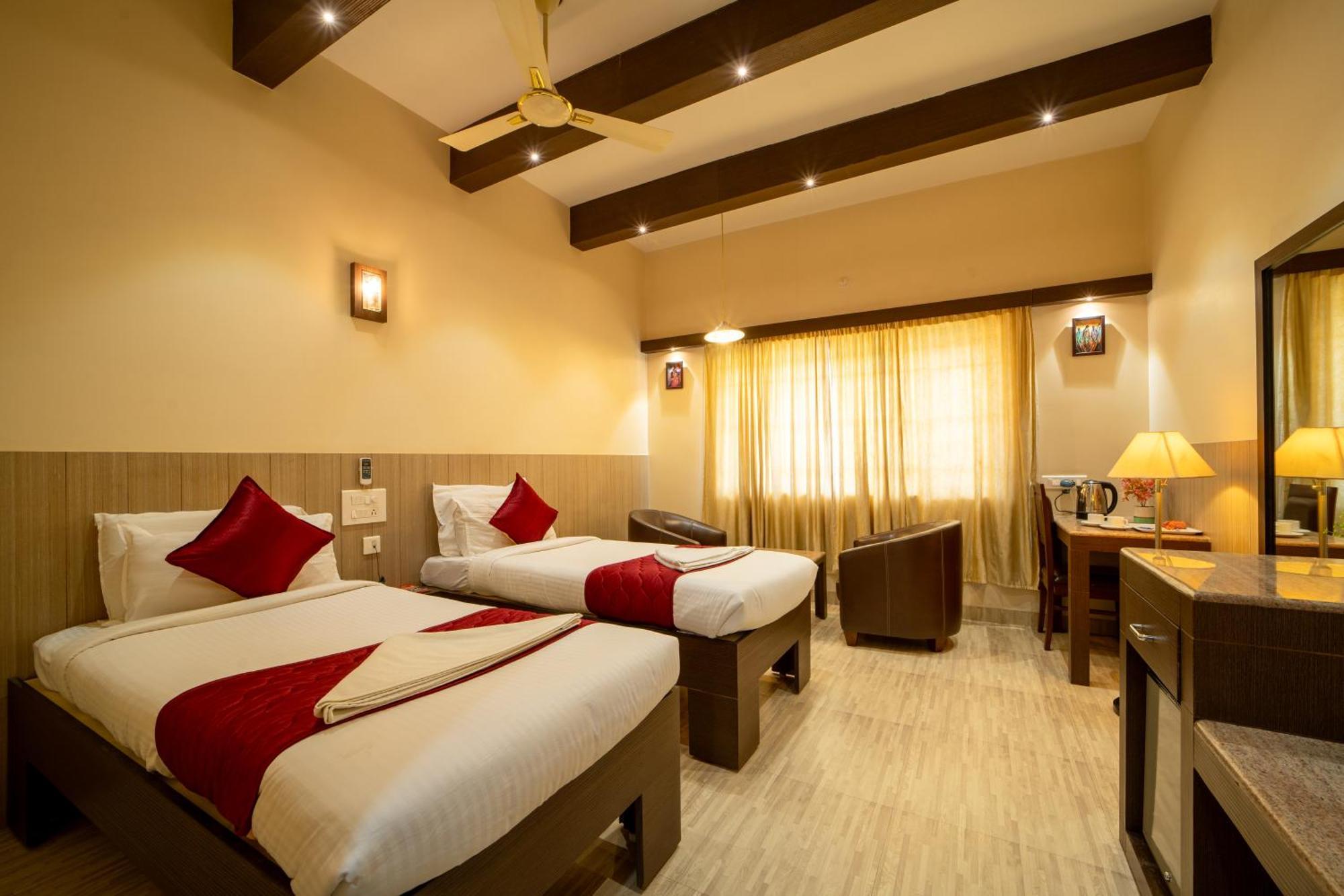 Yagappa Residency Hotel Tandzsávúr Kültér fotó
