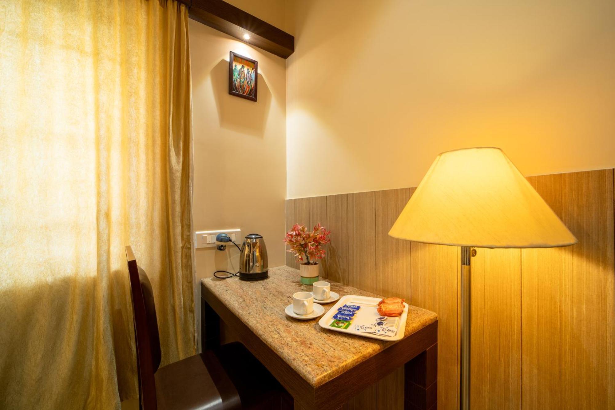 Yagappa Residency Hotel Tandzsávúr Kültér fotó