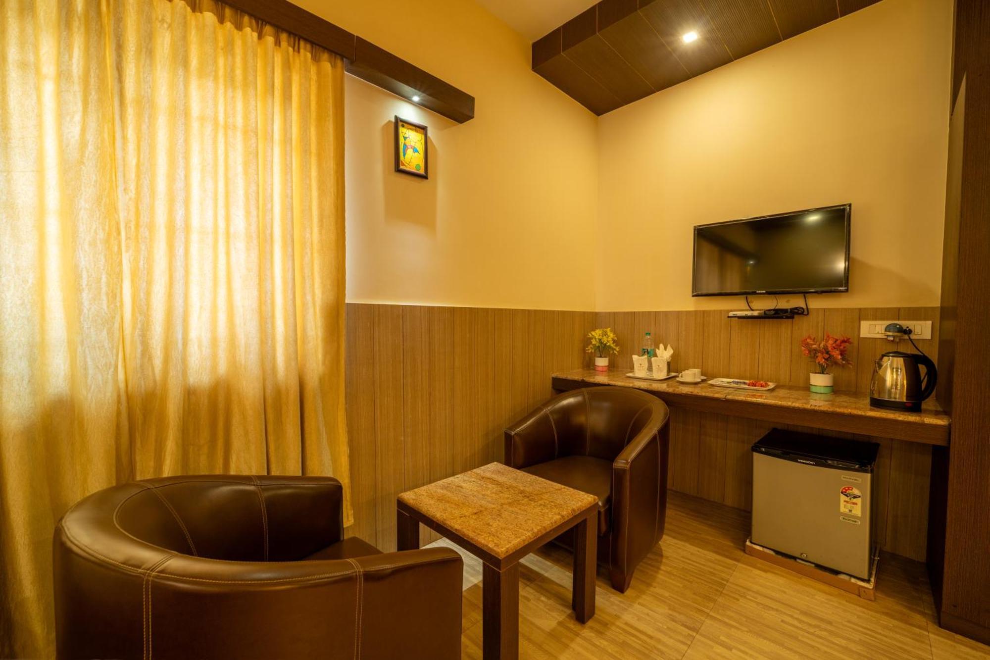 Yagappa Residency Hotel Tandzsávúr Kültér fotó
