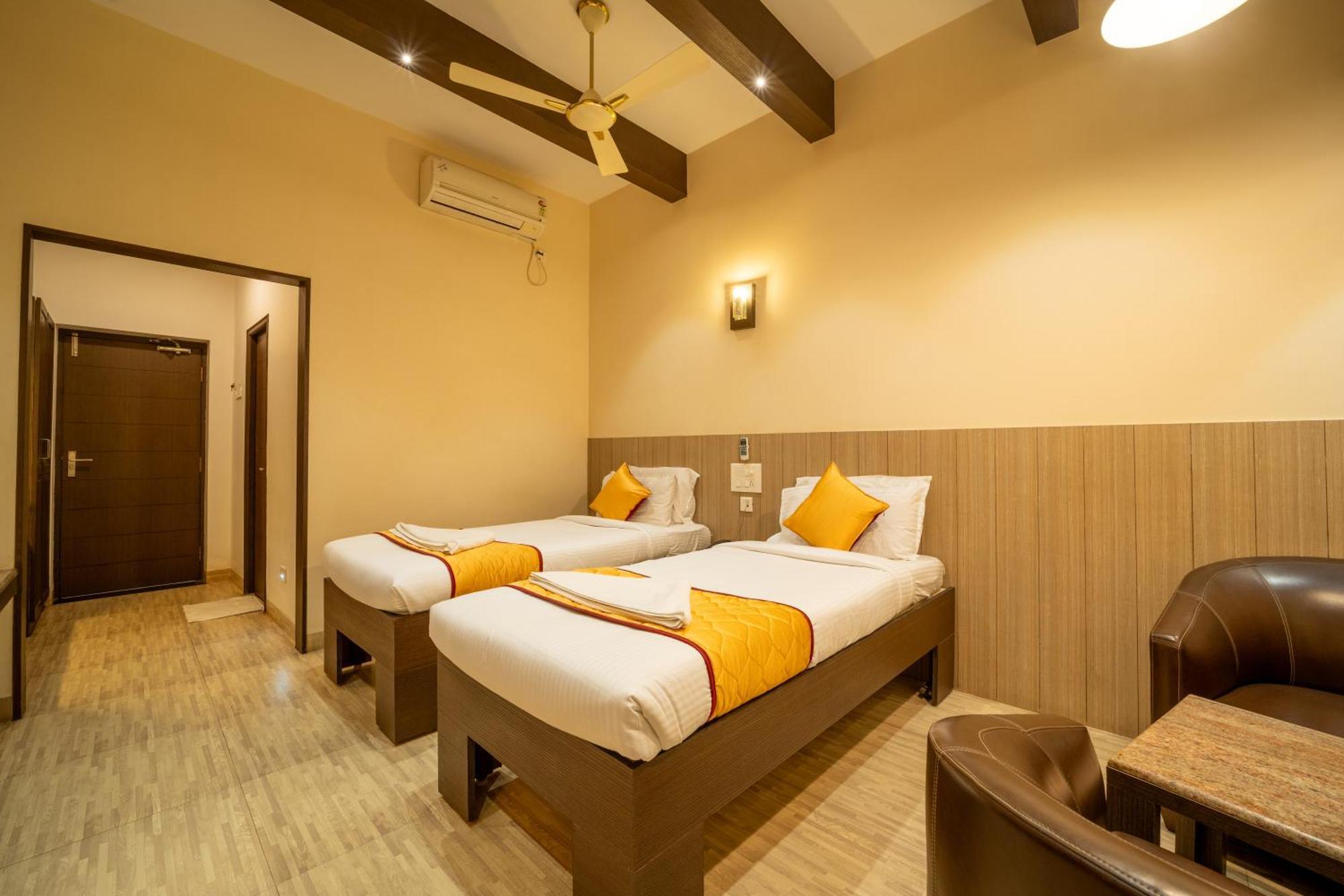 Yagappa Residency Hotel Tandzsávúr Kültér fotó