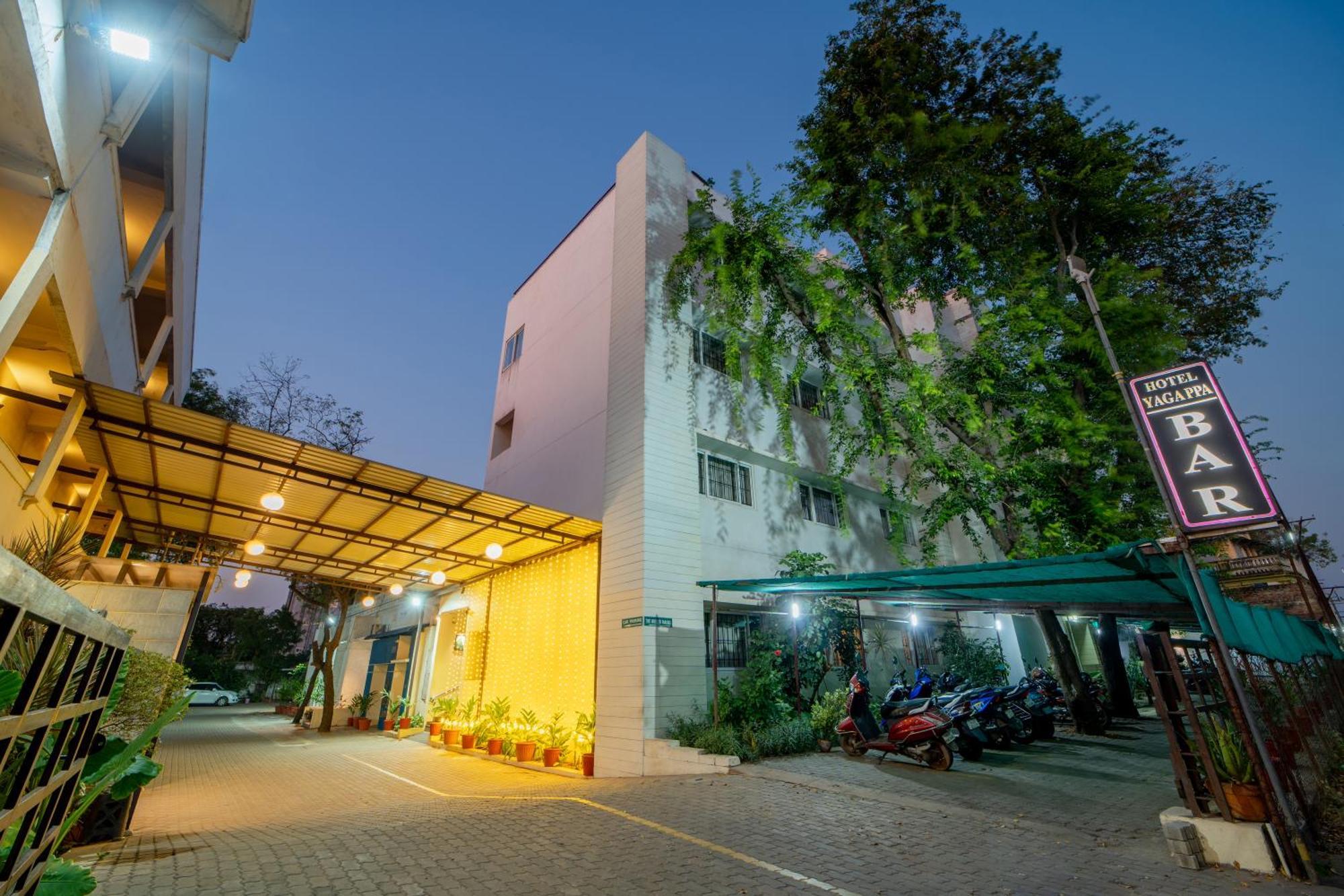 Yagappa Residency Hotel Tandzsávúr Kültér fotó