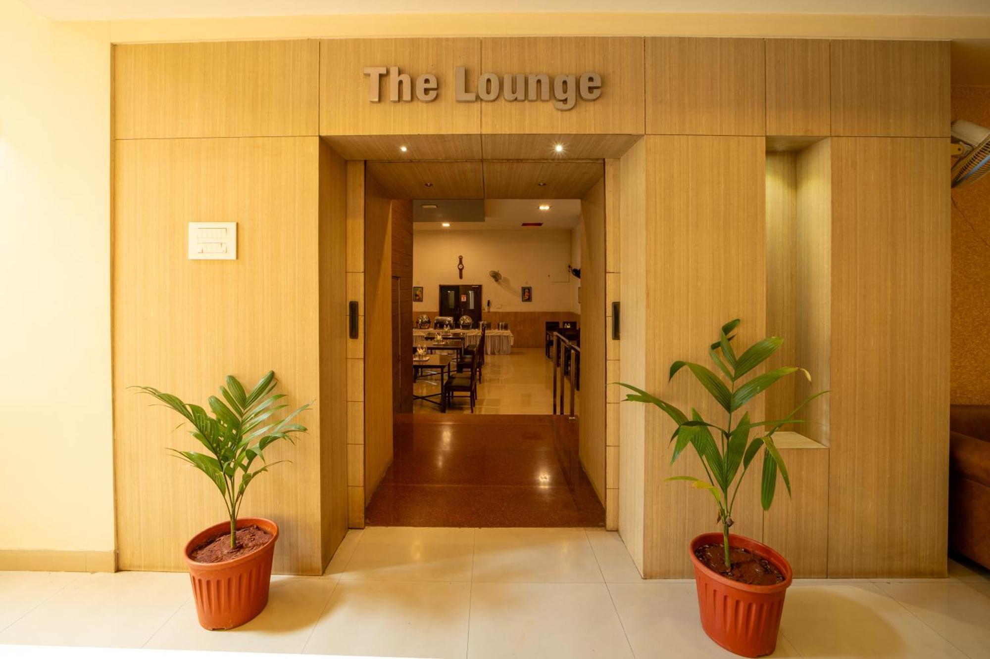 Yagappa Residency Hotel Tandzsávúr Kültér fotó