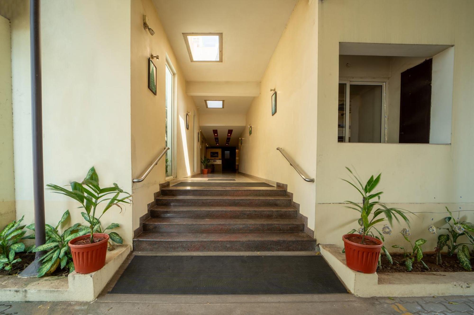 Yagappa Residency Hotel Tandzsávúr Kültér fotó